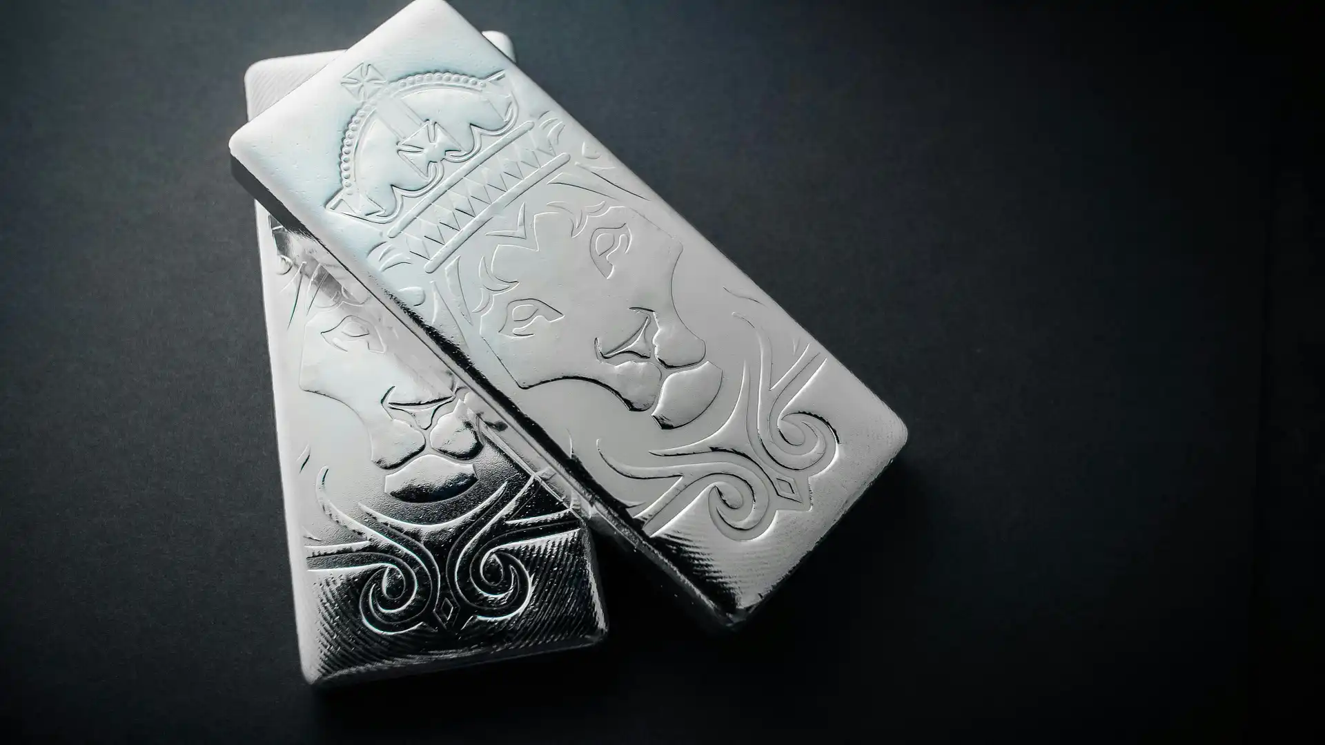 Minimalist Luxury Packaging Design Ideas